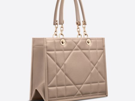 MEDIUM DIOR ESSENTIAL TOTE BAG Sale