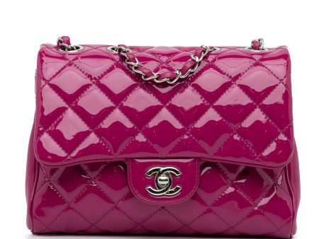 Chanel CC Quilted Patent Leather Crossbody Bag (SHG-g7XOp3) Online Sale